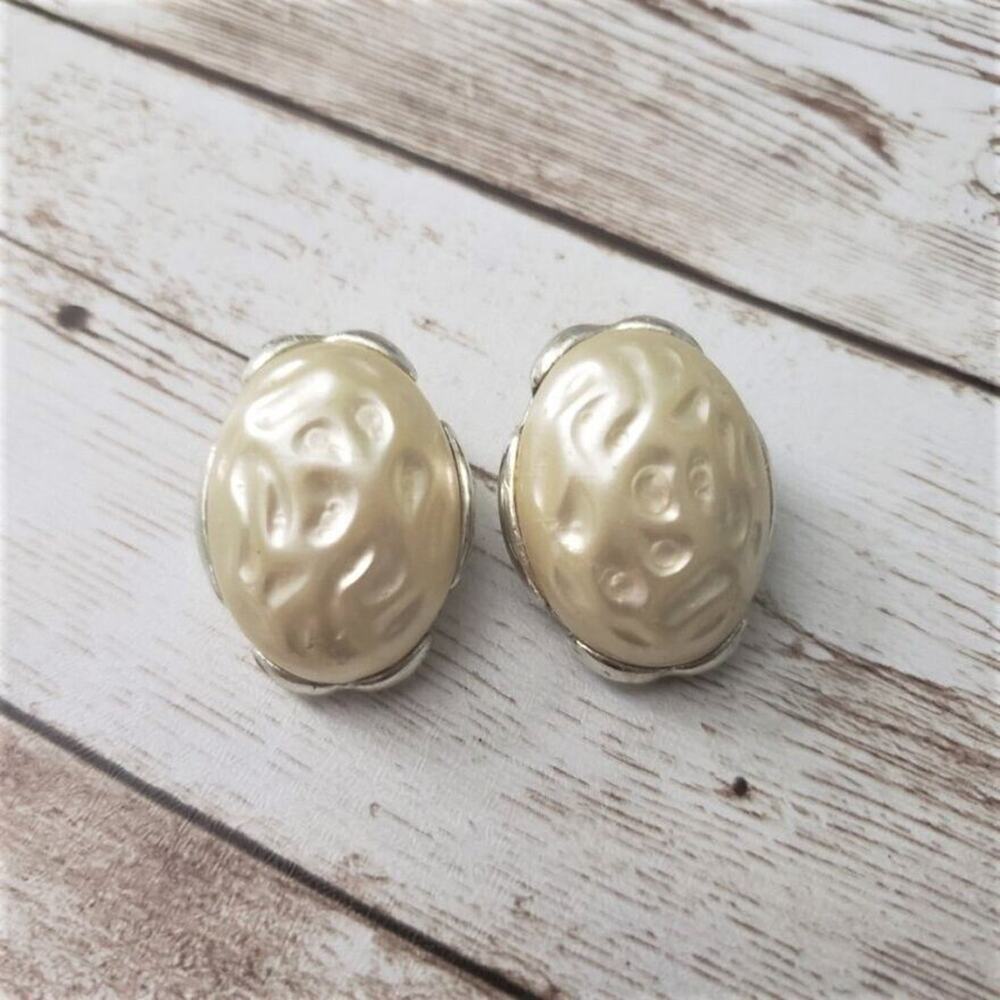 Vintage Clip On Earrings - Oval Cream - 1 & 1/8" - Unusual